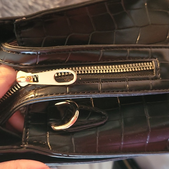 BRAND NEW VEGAN LEATHER HAND BAG SET * TEMPORARY CHRISTMAS PRICE DROP!!!!!!! - Picture 5 of 10